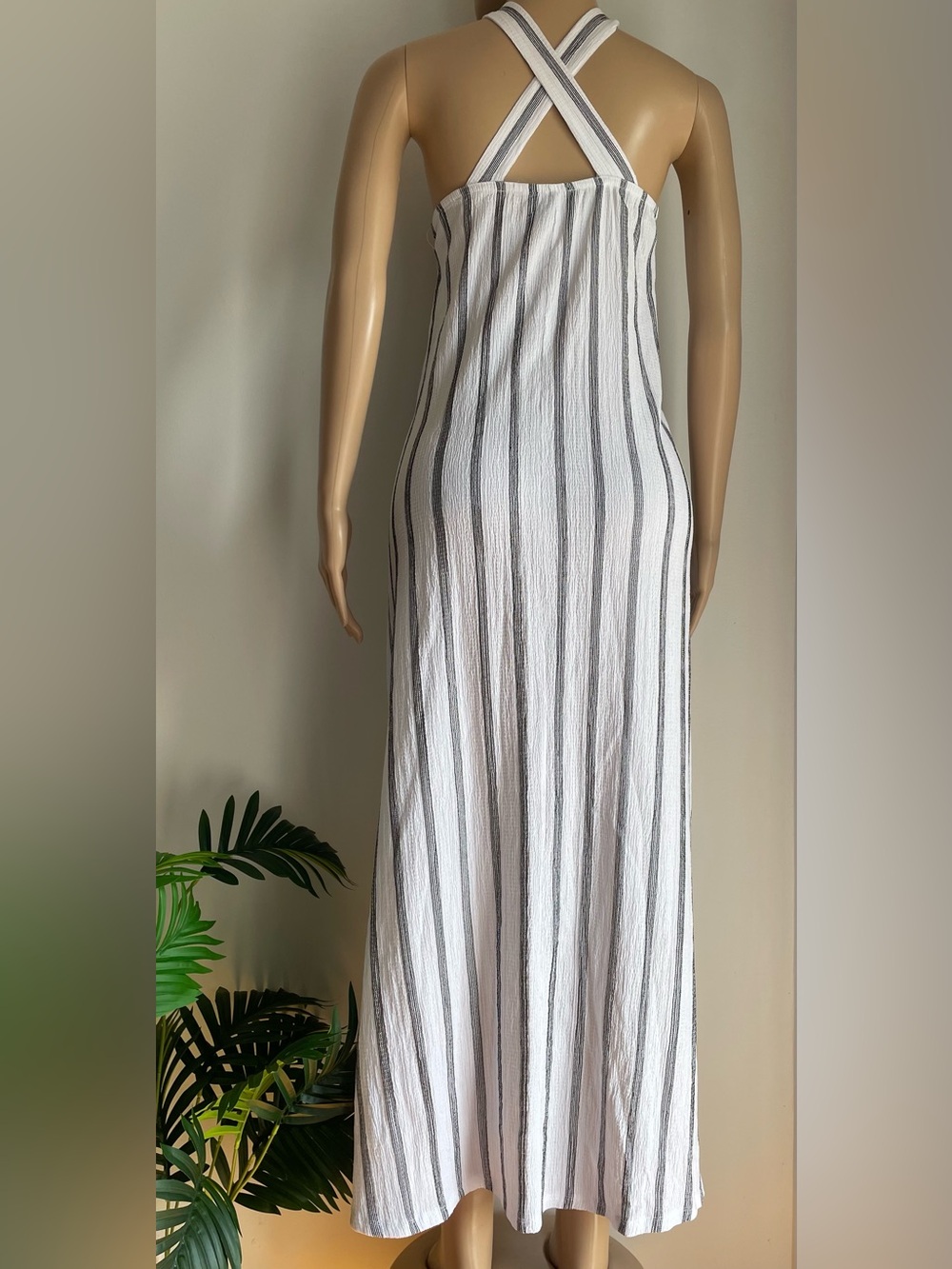 Sleeveless Striped Halter Maxi Dress in White and Black - Picture 7 of 9